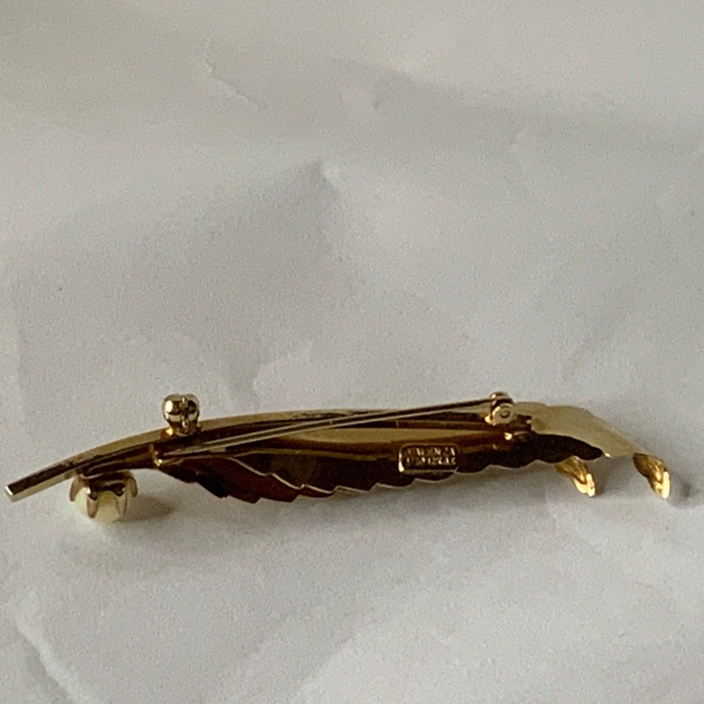 VALENZA Gold Tone Leaf Pin with Pearl Accent Vintage Brooch Women - Picture 3 of 4